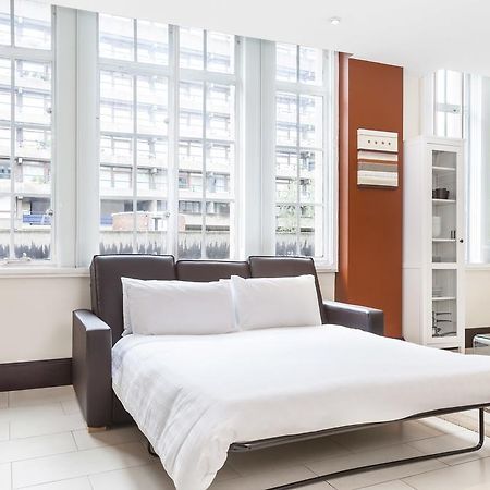 Club Living - Barbican Apartments Лондон Экстерьер фото