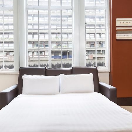 Club Living - Barbican Apartments Лондон Экстерьер фото