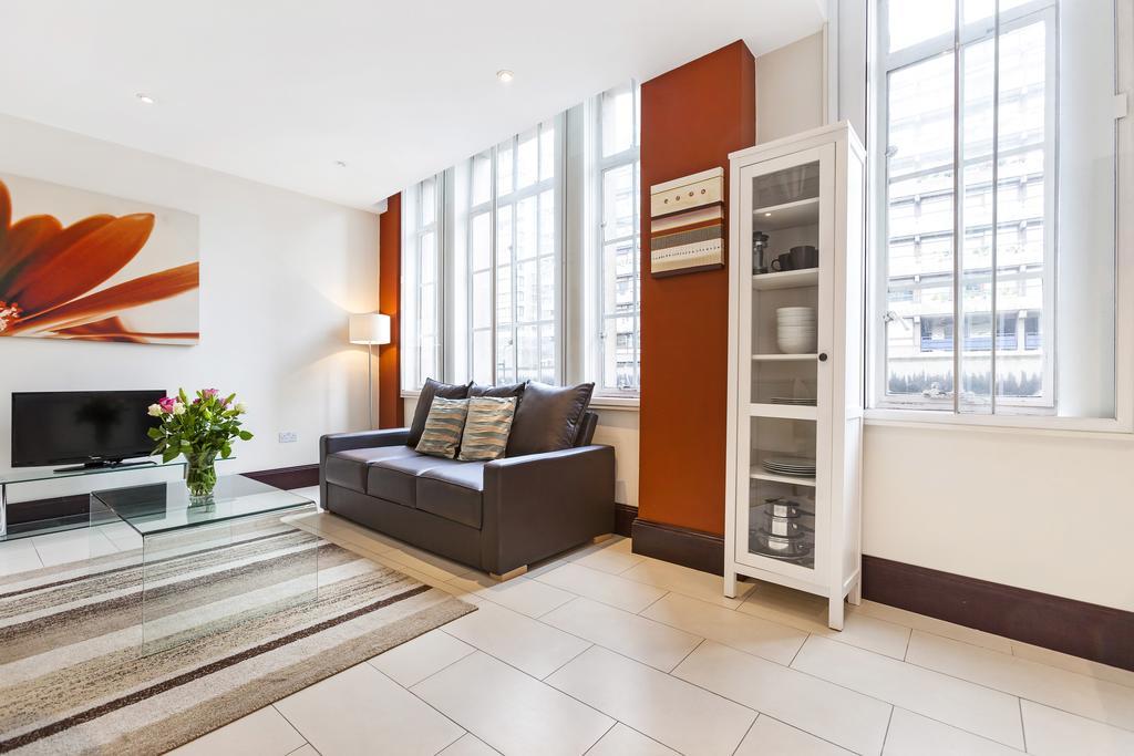 Club Living - Barbican Apartments Лондон Экстерьер фото