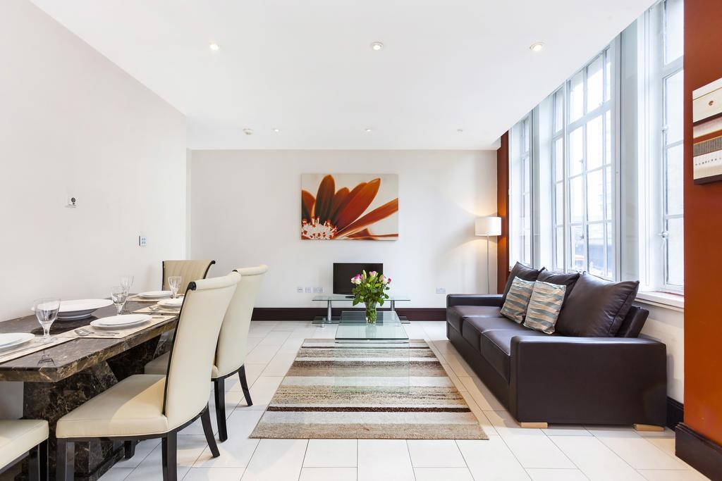 Club Living - Barbican Apartments Лондон Экстерьер фото