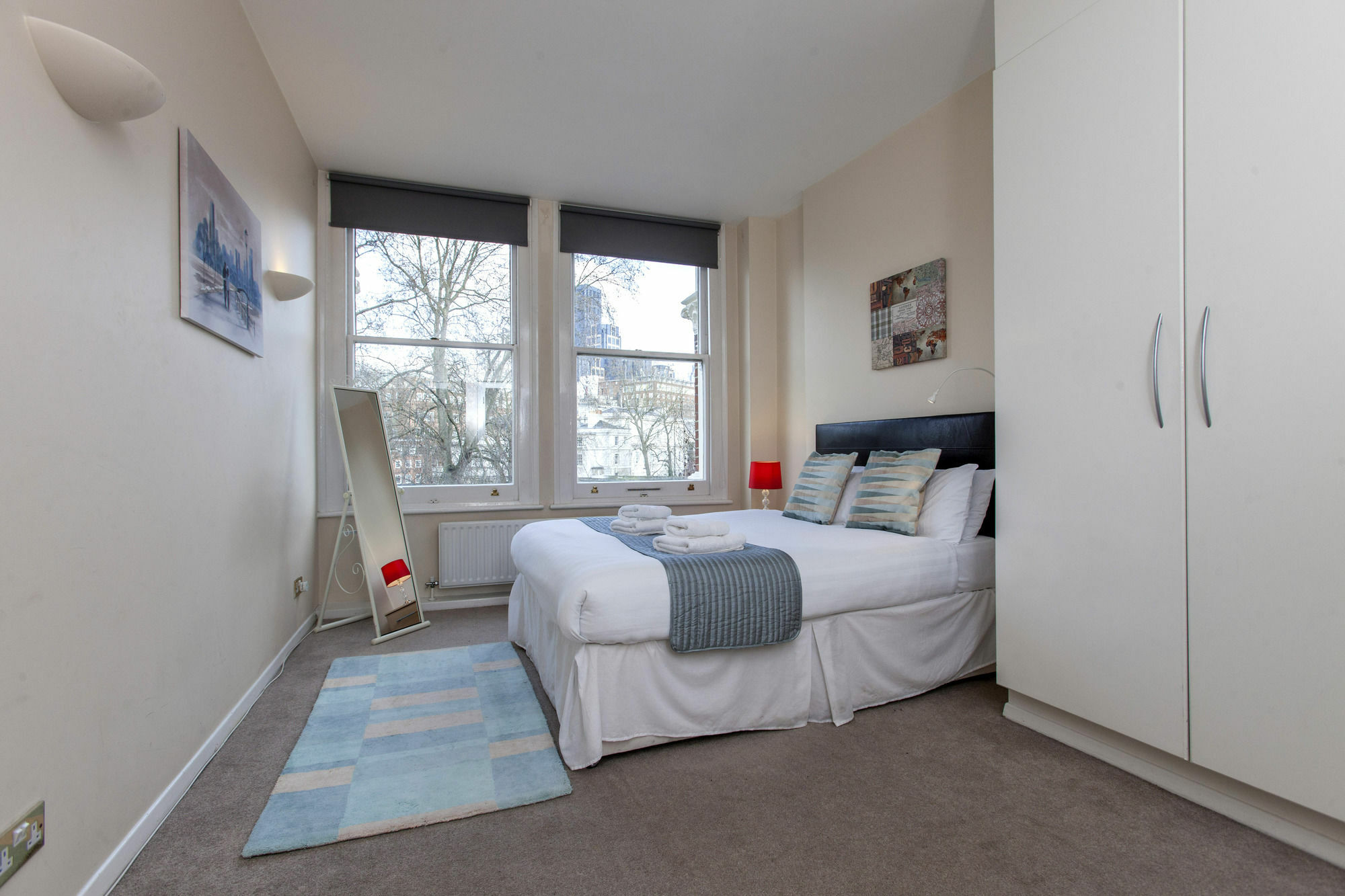 Club Living - Barbican Apartments Лондон Экстерьер фото