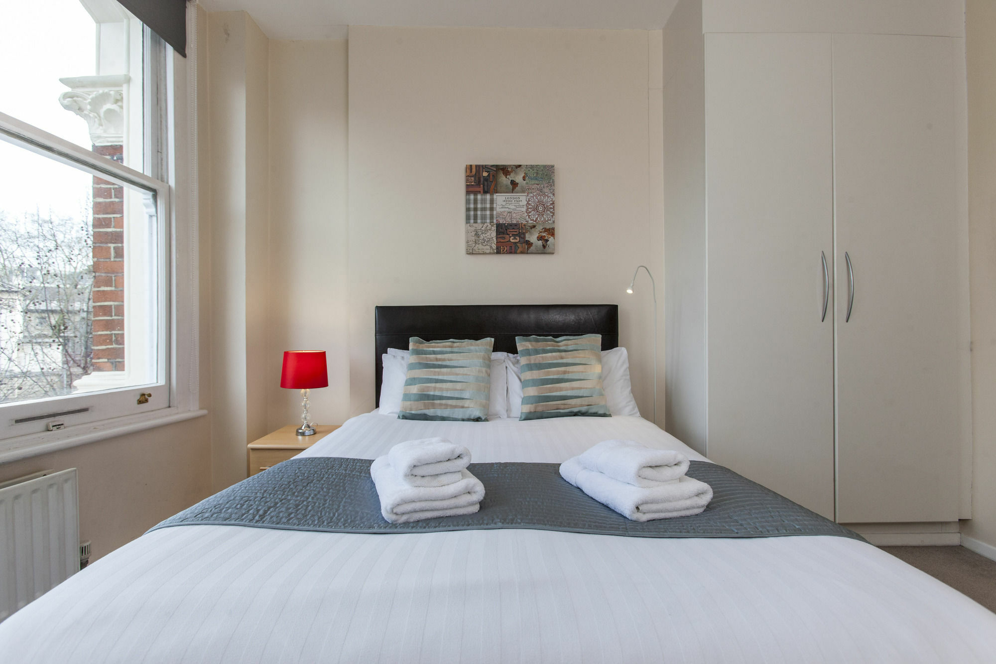 Club Living - Barbican Apartments Лондон Экстерьер фото